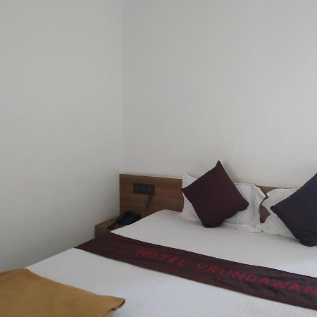 Hotel Vrundavan Pune Exteriör bild