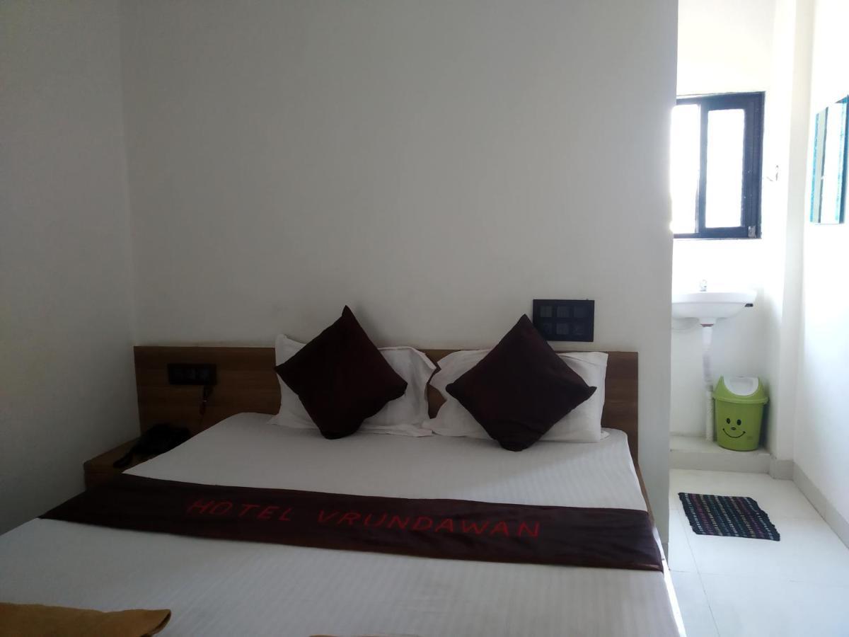Hotel Vrundavan Pune Exteriör bild