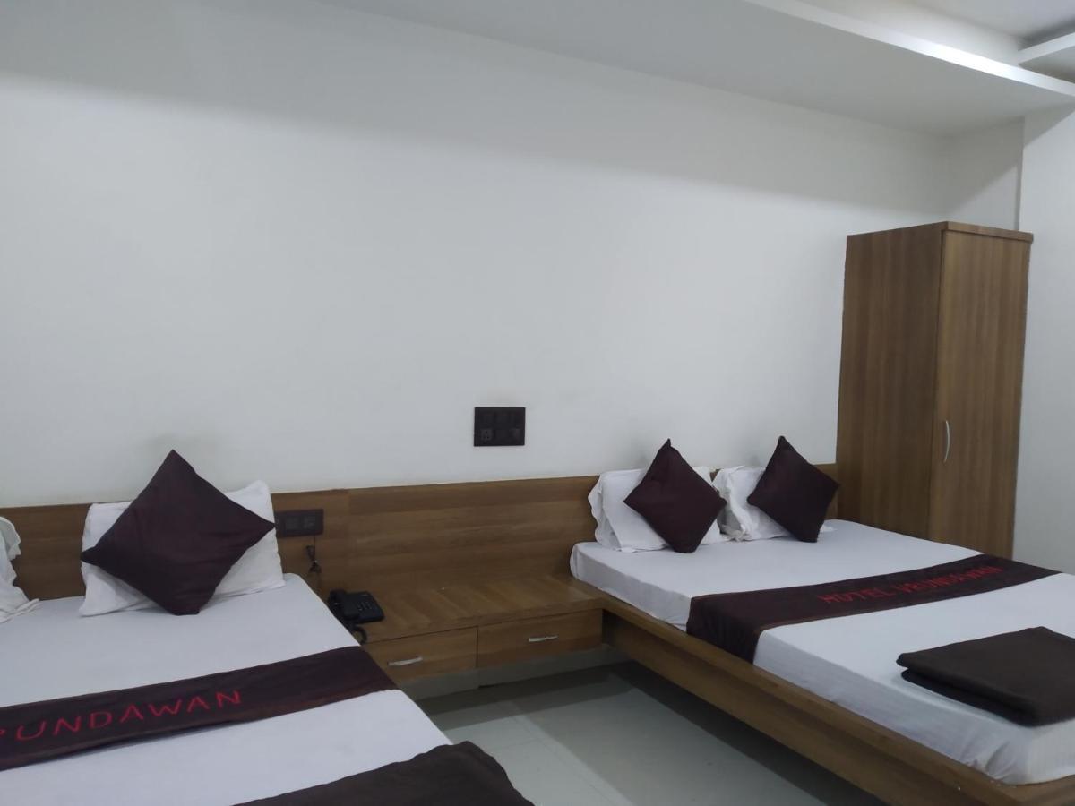 Hotel Vrundavan Pune Exteriör bild